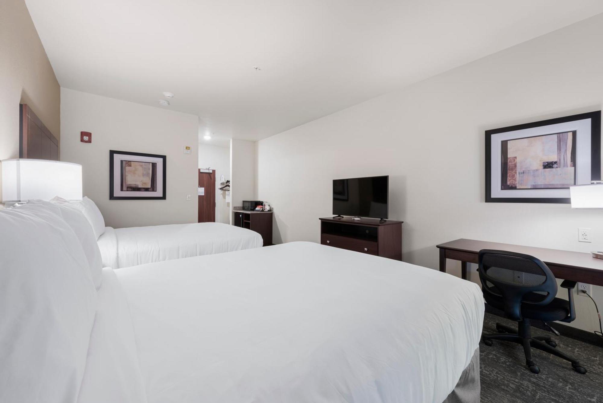 Cobblestone Hotel & Suites - Bellefontaine Exteriér fotografie