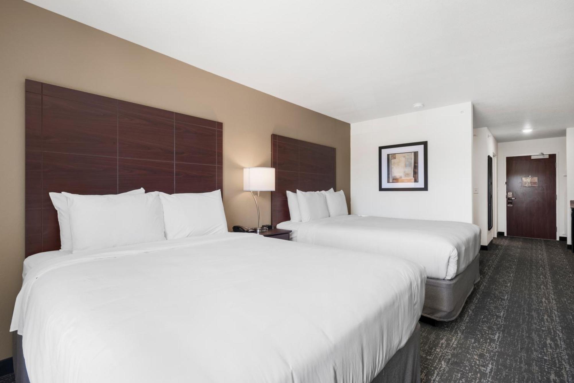 Cobblestone Hotel & Suites - Bellefontaine Exteriér fotografie